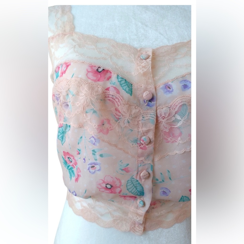 Vintage 1980’s Victoria's Secret Floral Lace Top